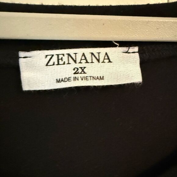 Black V-Neck Women's Top Chic Soul - Picture 5 of 9